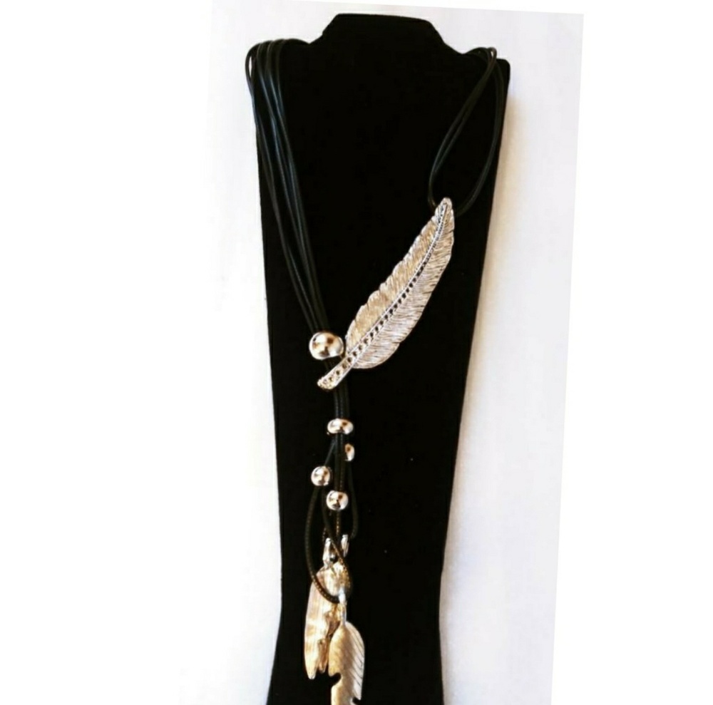 Leaf necklace